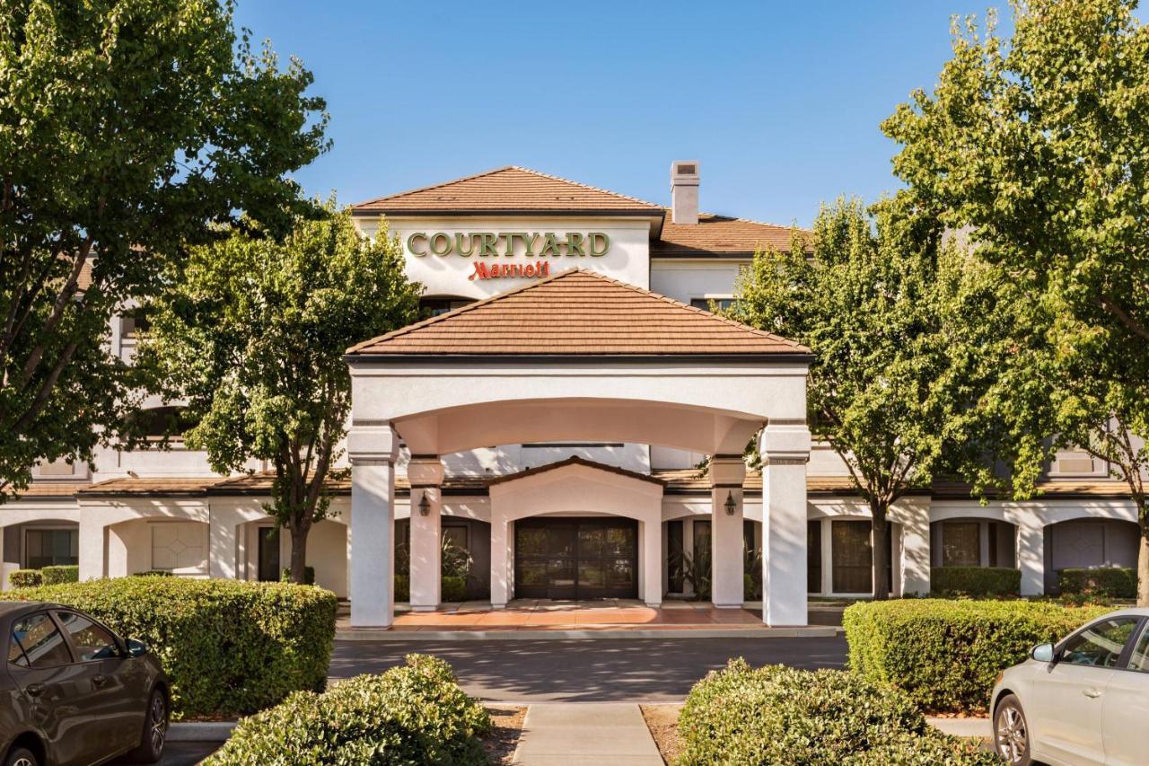 Отель Courtyard By Marriott San Jose South/Морган Хилл Экстерьер фото